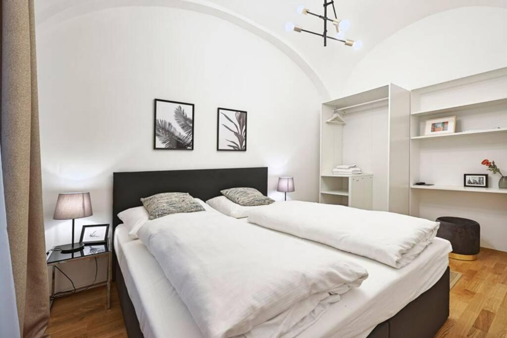 Vienne City Apartment Crown 6 Екстериор снимка