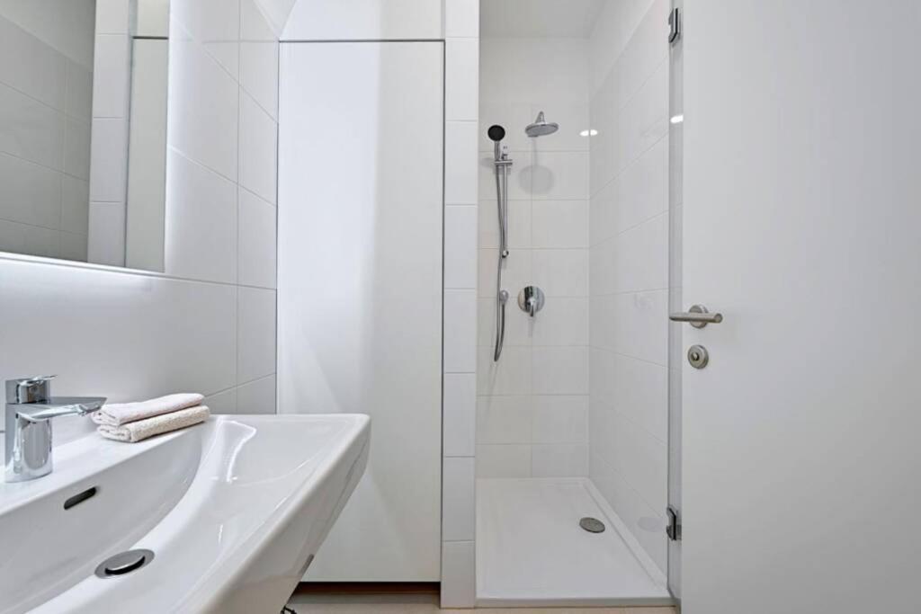 Vienne City Apartment Crown 6 Екстериор снимка