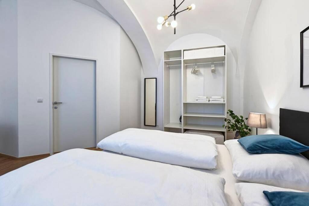 Vienne City Apartment Crown 6 Екстериор снимка