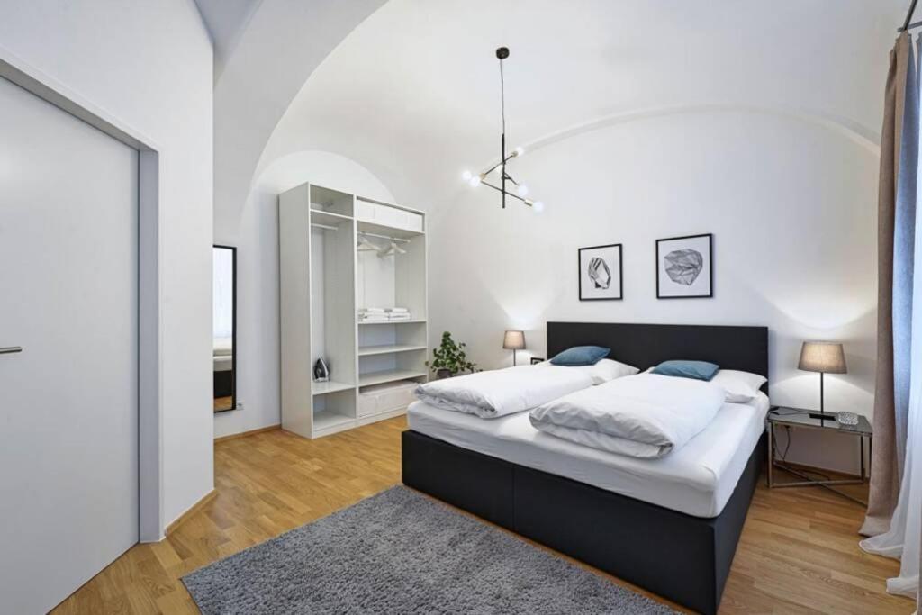 Vienne City Apartment Crown 6 Екстериор снимка